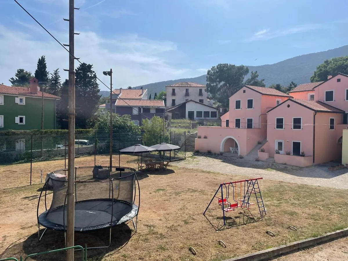 Olive Apartment Nerezine 0*,